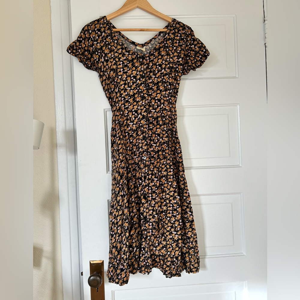 Vintage floral button up dress with tie in back